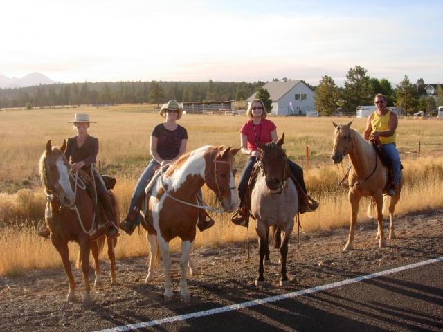 Wolfys_ride_horses_together_092709_%283%29.JPG
